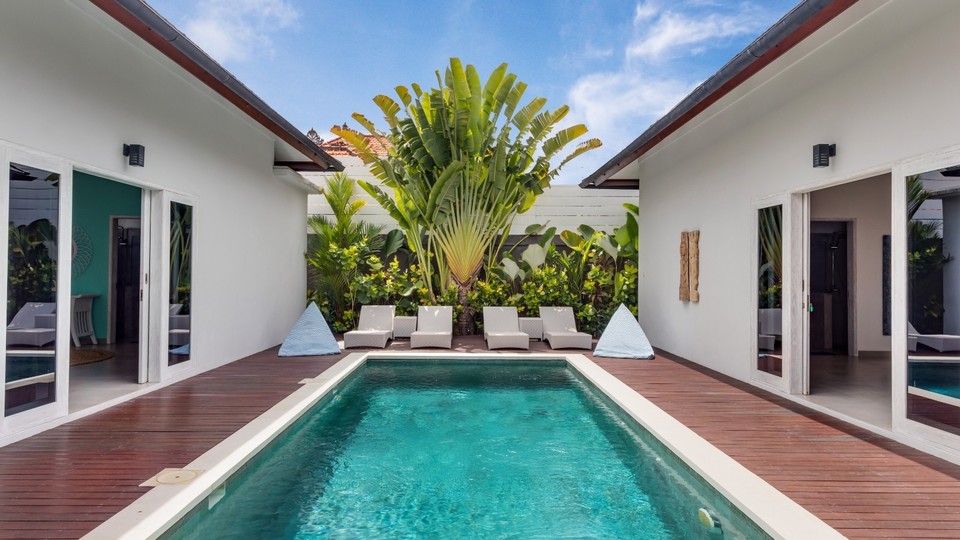 Bali'de Havuzlu ve Balkonlu Şirin 7 Yatak Odalı Villa, Bali villa 2206