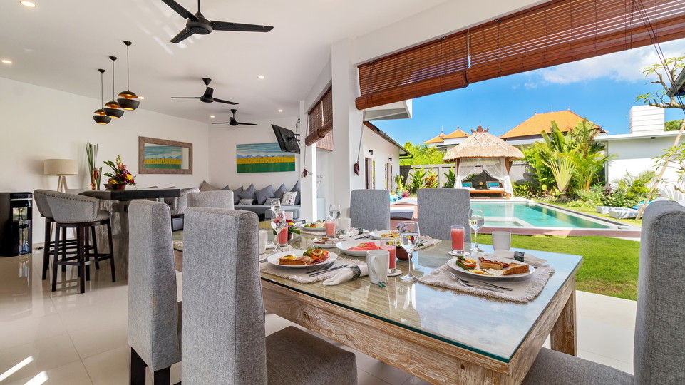 Bali'de Havuzlu ve Balkonlu Şirin 7 Yatak Odalı Villa, Bali villa 2206