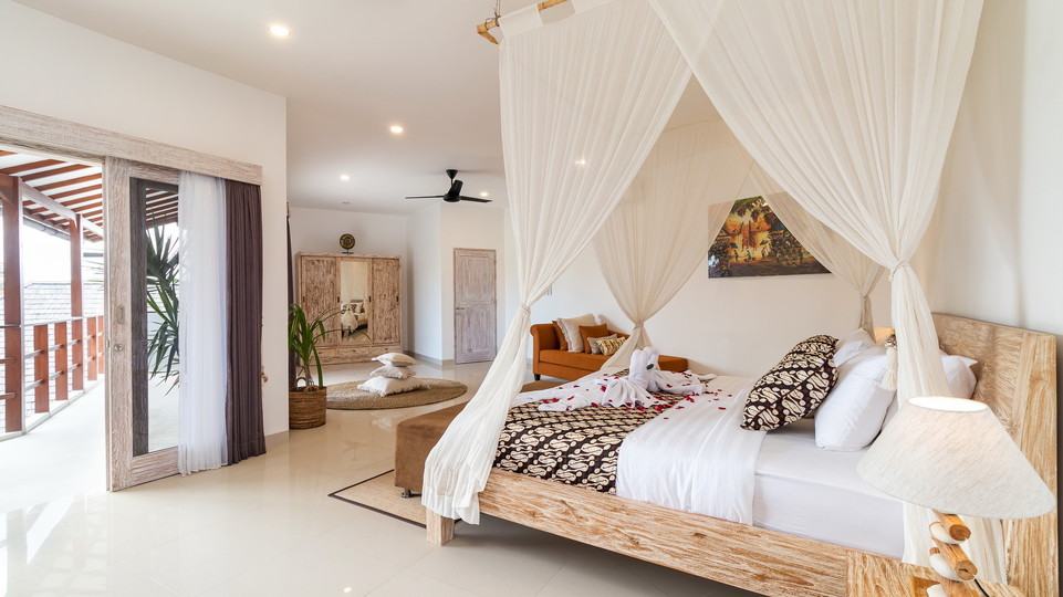 Bali'de Havuzlu ve Balkonlu Şirin 7 Yatak Odalı Villa, Bali villa 2206