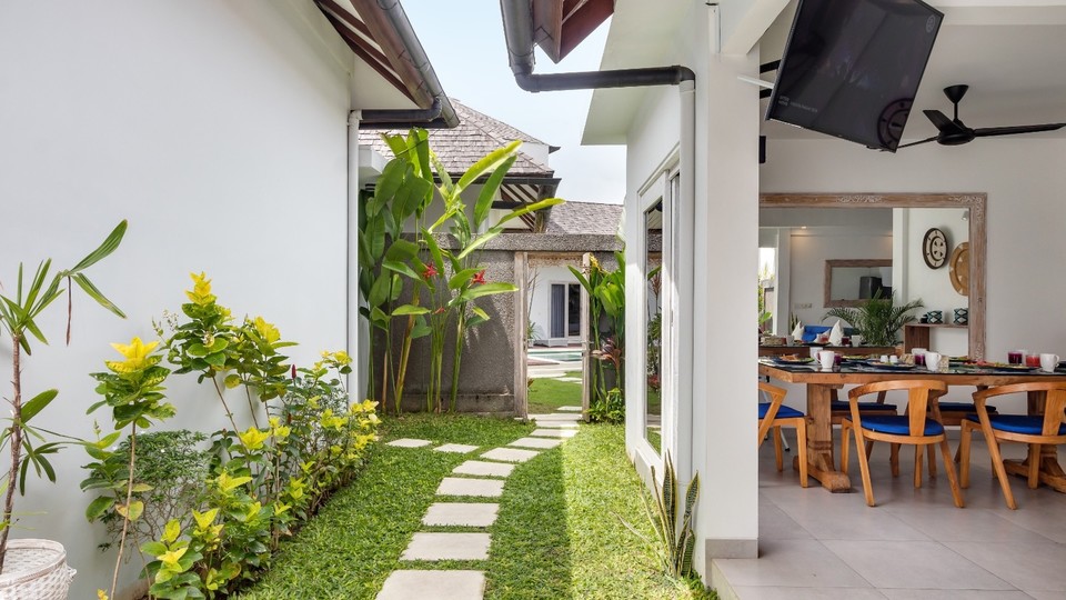 Bali'de Havuzlu ve Balkonlu Şirin 7 Yatak Odalı Villa, Bali villa 2206