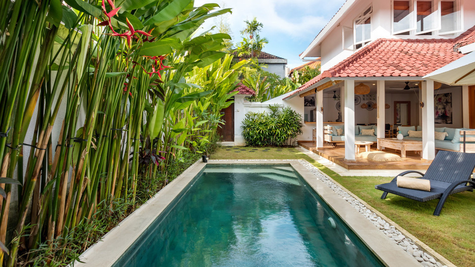 Bali'de Bahçeli ve Havuzlu Geniş 3BR Villa, Bali Villa 2208