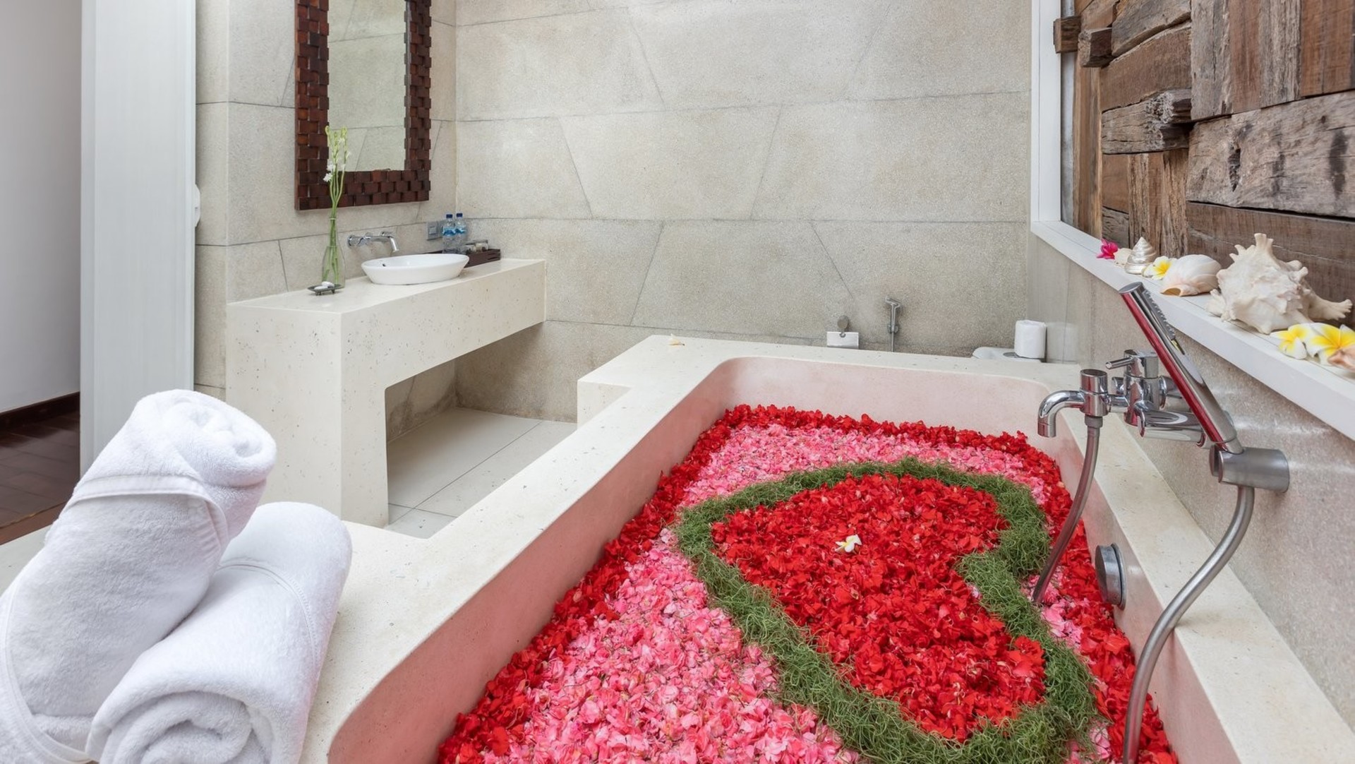 Bali'de Havuzlu, Huzurlu 16 Yatak Odalı Villa, Bali Villa 2209