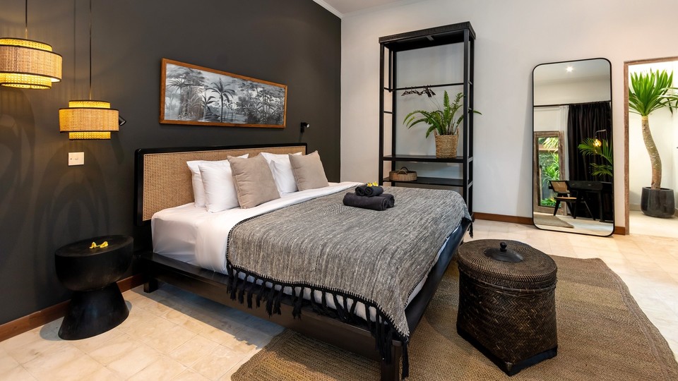 Muhteşem Havuz Alanına Sahip Rahat 4BR Villa, Bali Villa 2210