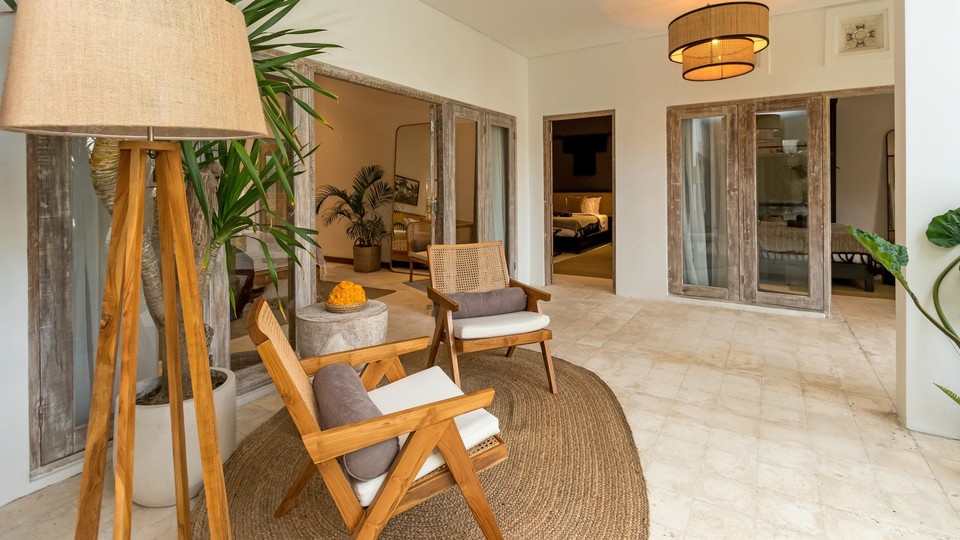 Muhteşem Havuz Alanına Sahip Rahat 4BR Villa, Bali Villa 2210