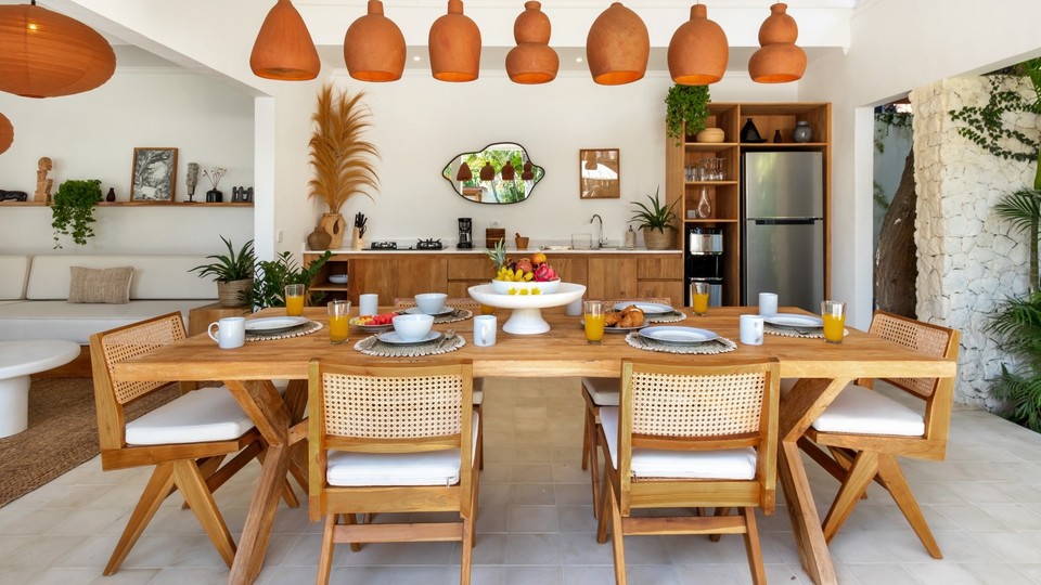 Muhteşem Havuz Alanına Sahip Rahat 4BR Villa, Bali Villa 2210