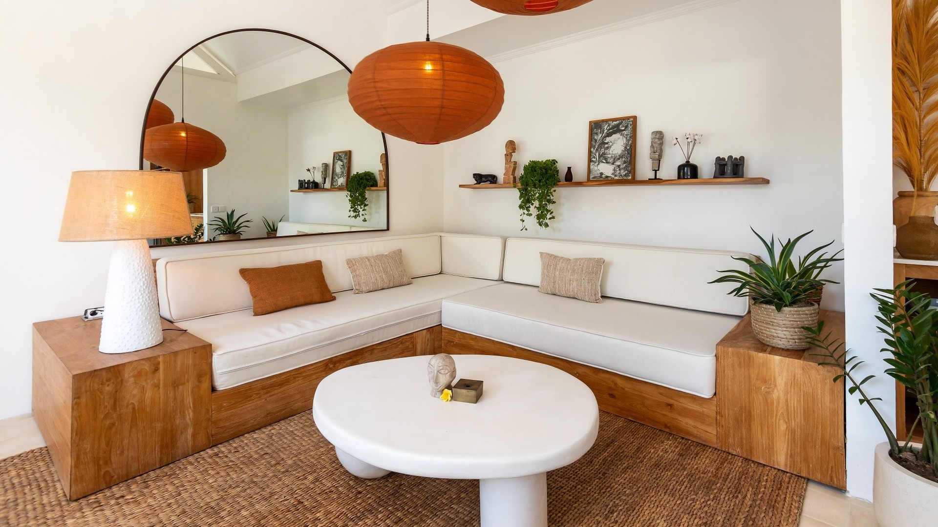 Muhteşem Havuz Alanına Sahip Rahat 4BR Villa, Bali Villa 2210