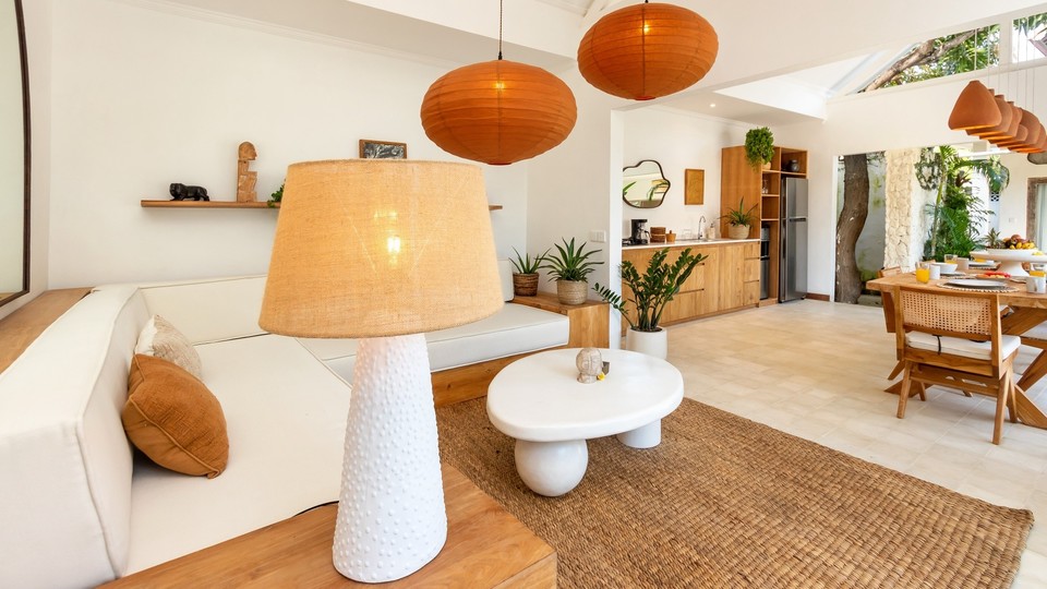 Muhteşem Havuz Alanına Sahip Rahat 4BR Villa, Bali Villa 2210