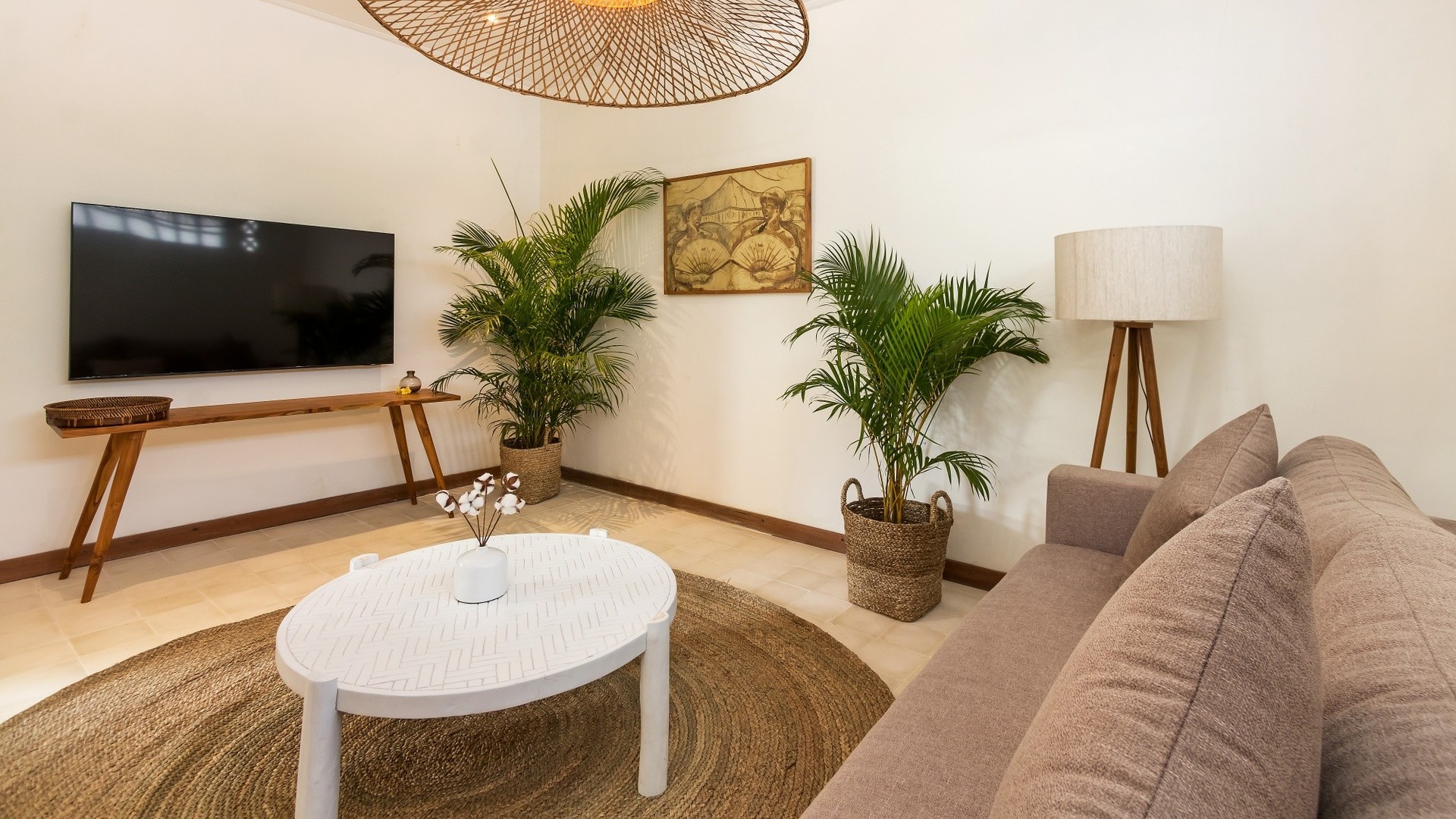 Muhteşem Havuz Alanına Sahip Rahat 4BR Villa, Bali Villa 2210