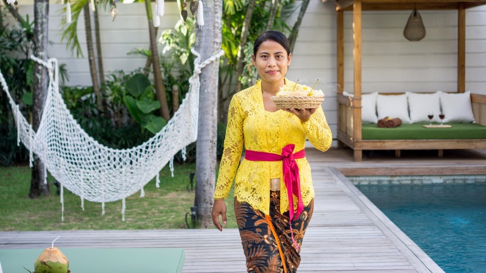 Muhteşem Havuz Alanına Sahip Rahat 4BR Villa, Bali Villa 2210