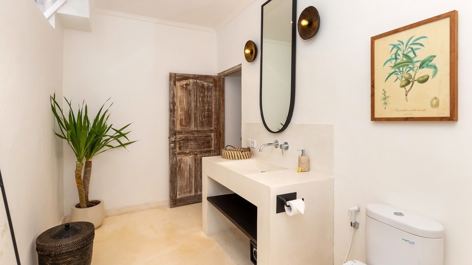 Muhteşem Havuz Alanına Sahip Rahat 4BR Villa, Bali Villa 2210