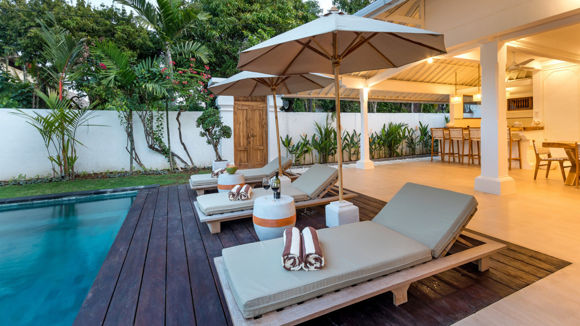 Bali'de Havuzlu Muhteşem 4 Yatak Odalı Villa, Bali Villa 2211