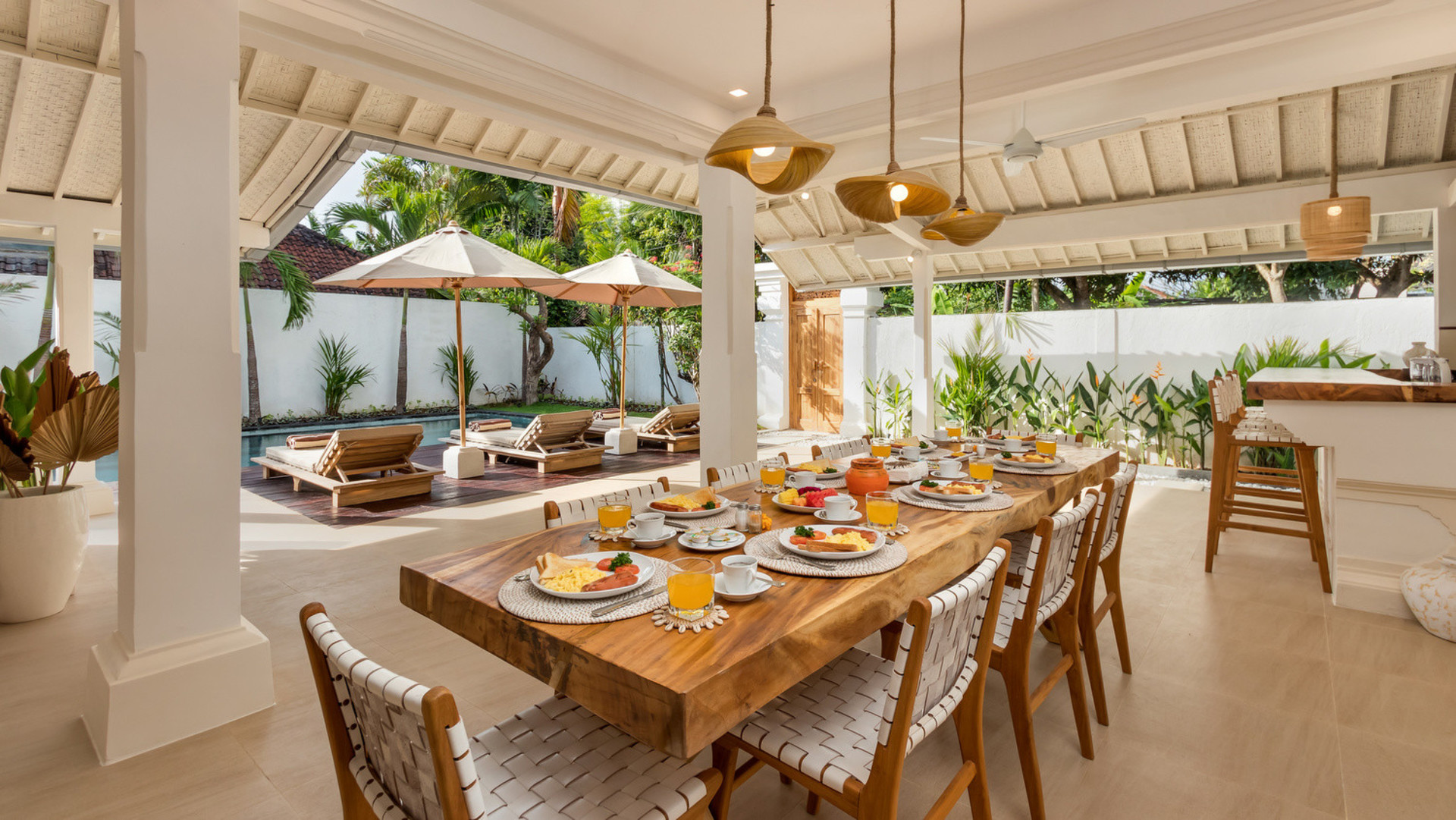 Bali'de Havuzlu Muhteşem 4 Yatak Odalı Villa, Bali Villa 2211