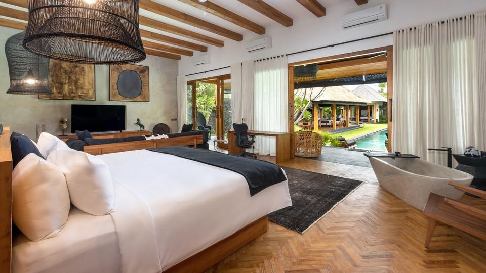 Neşeli 3BR Villa, Havuzlu ve Bahçeli, Bali Villa 2213
