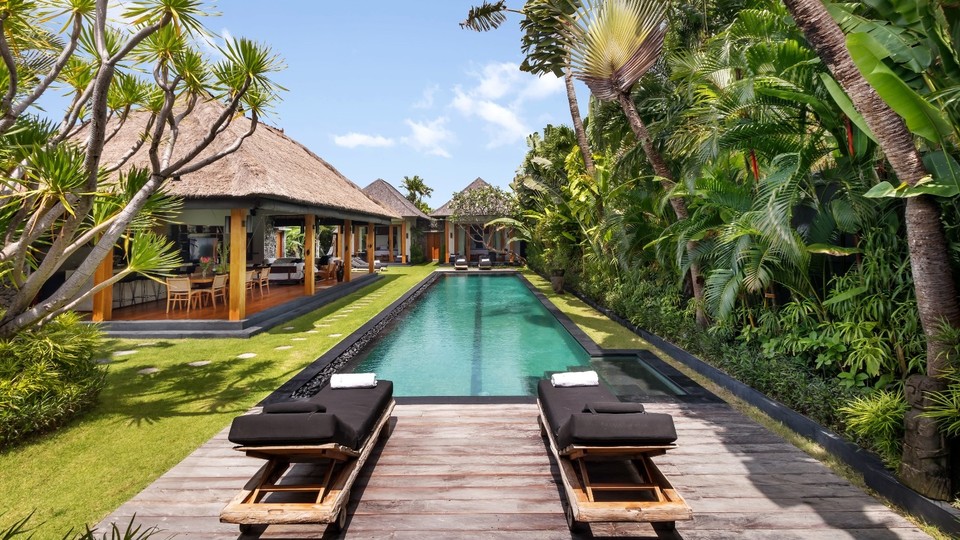 Neşeli 3BR Villa, Havuzlu ve Bahçeli, Bali Villa 2213