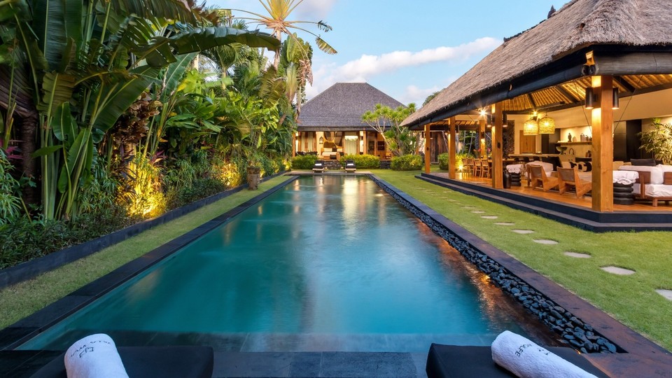 Neşeli 3BR Villa, Havuzlu ve Bahçeli, Bali Villa 2213