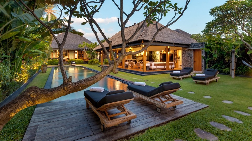 Neşeli 3BR Villa, Havuzlu ve Bahçeli, Bali Villa 2213