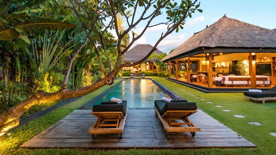 Neşeli 3BR Villa, Havuzlu ve Bahçeli, Bali Villa 2213