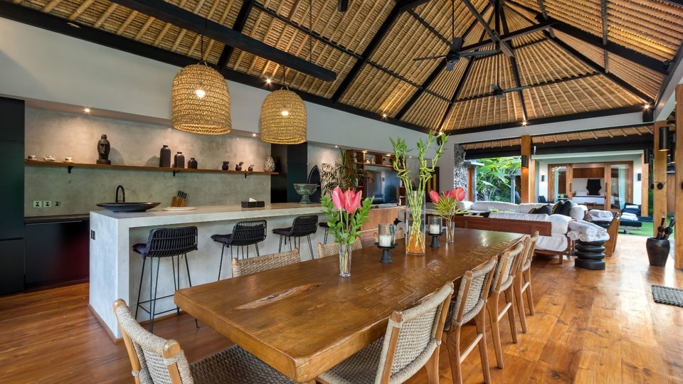 Neşeli 3BR Villa, Havuzlu ve Bahçeli, Bali Villa 2213