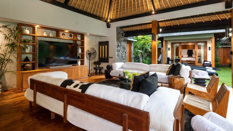 Neşeli 3BR Villa, Havuzlu ve Bahçeli, Bali Villa 2213