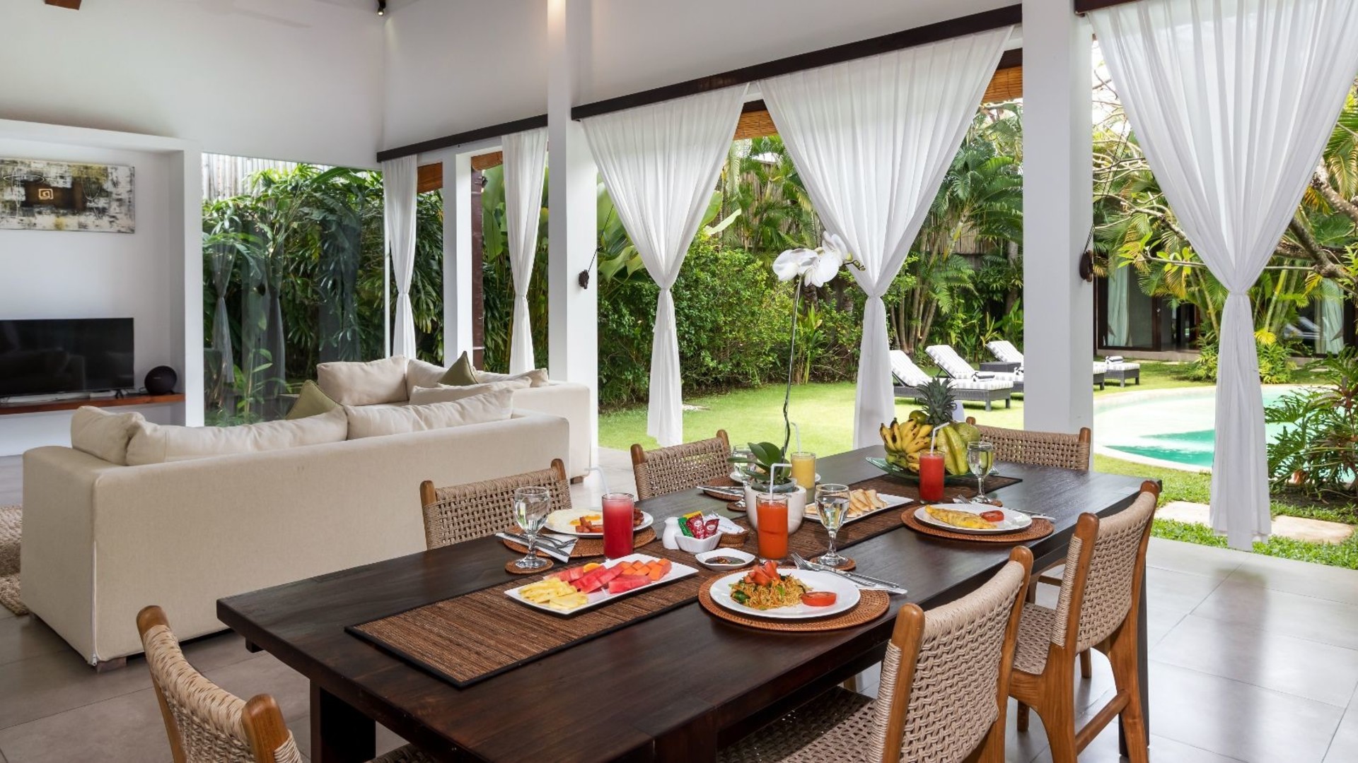 Rahat 2BR Villa W/Muhteşem Havuz Alanı, Bali Villa 2216