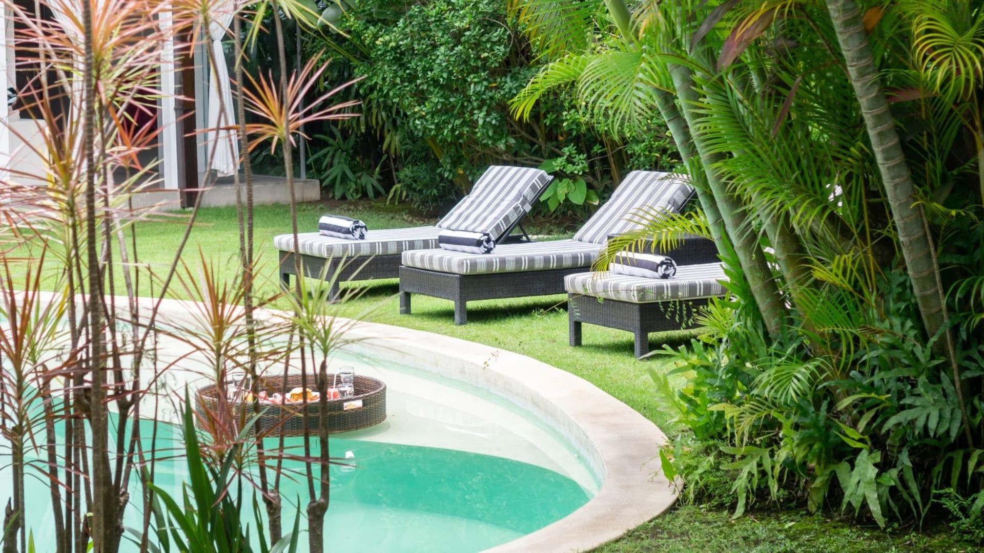 Rahat 2BR Villa W/Muhteşem Havuz Alanı, Bali Villa 2216