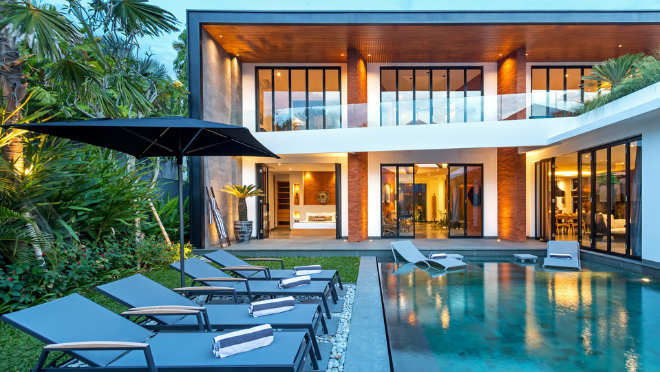 Neşeli 4BR Villa, Havuzlu ve Balkonlu, Bali Villa 2219
