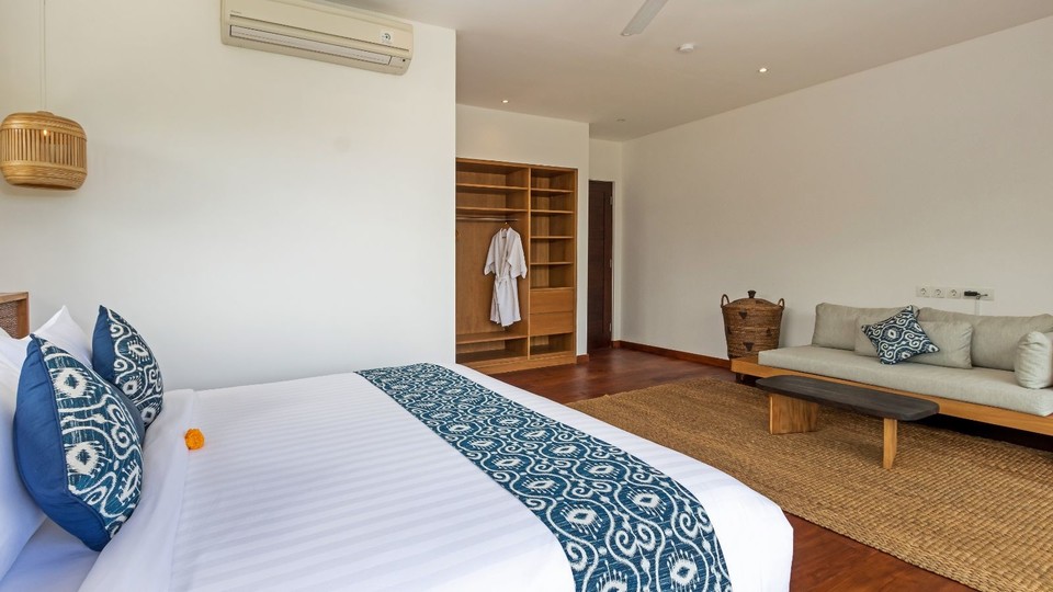 Modern 4BR Villa, Havuzlu ve Balkonlu, Bali Villa 2220