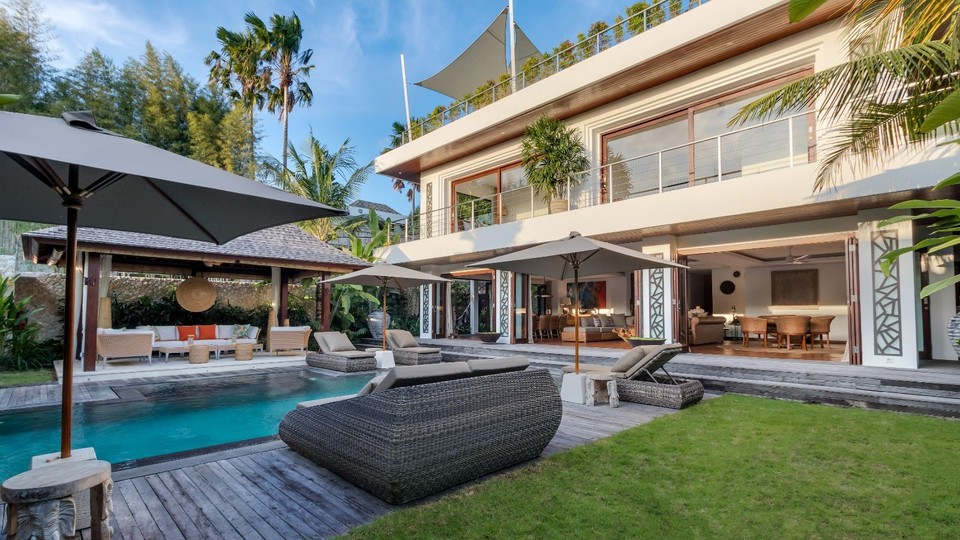 Modern 4BR Villa, Havuzlu ve Balkonlu, Bali Villa 2220