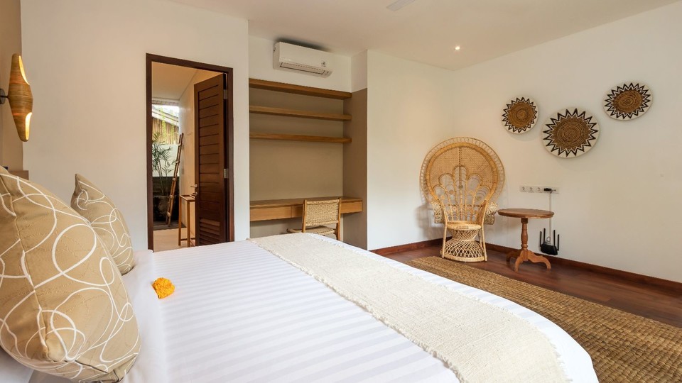 Modern 4BR Villa, Havuzlu ve Balkonlu, Bali Villa 2220