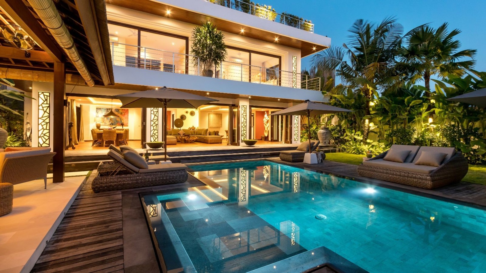 Modern 4BR Villa, Havuzlu ve Balkonlu, Bali Villa 2220
