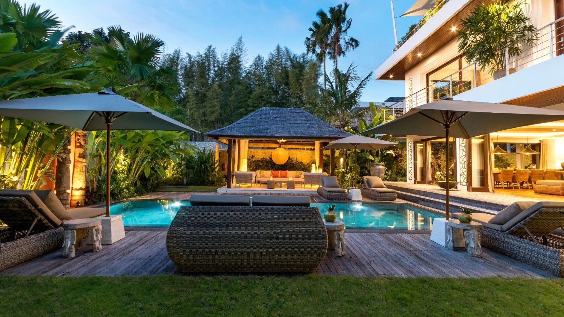 Modern 4BR Villa, Havuzlu ve Balkonlu, Bali Villa 2220