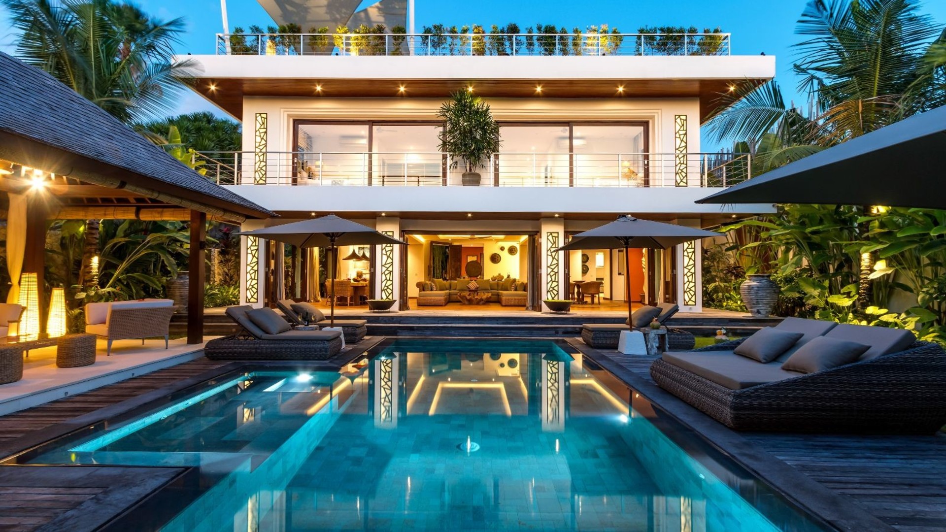 Modern 4BR Villa, Havuzlu ve Balkonlu, Bali Villa 2220