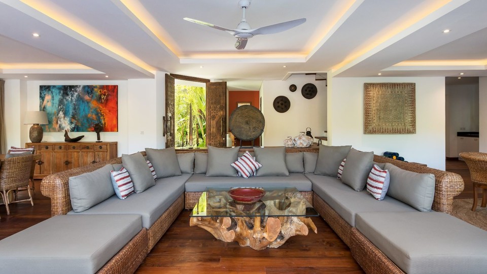 Modern 4BR Villa, Havuzlu ve Balkonlu, Bali Villa 2220