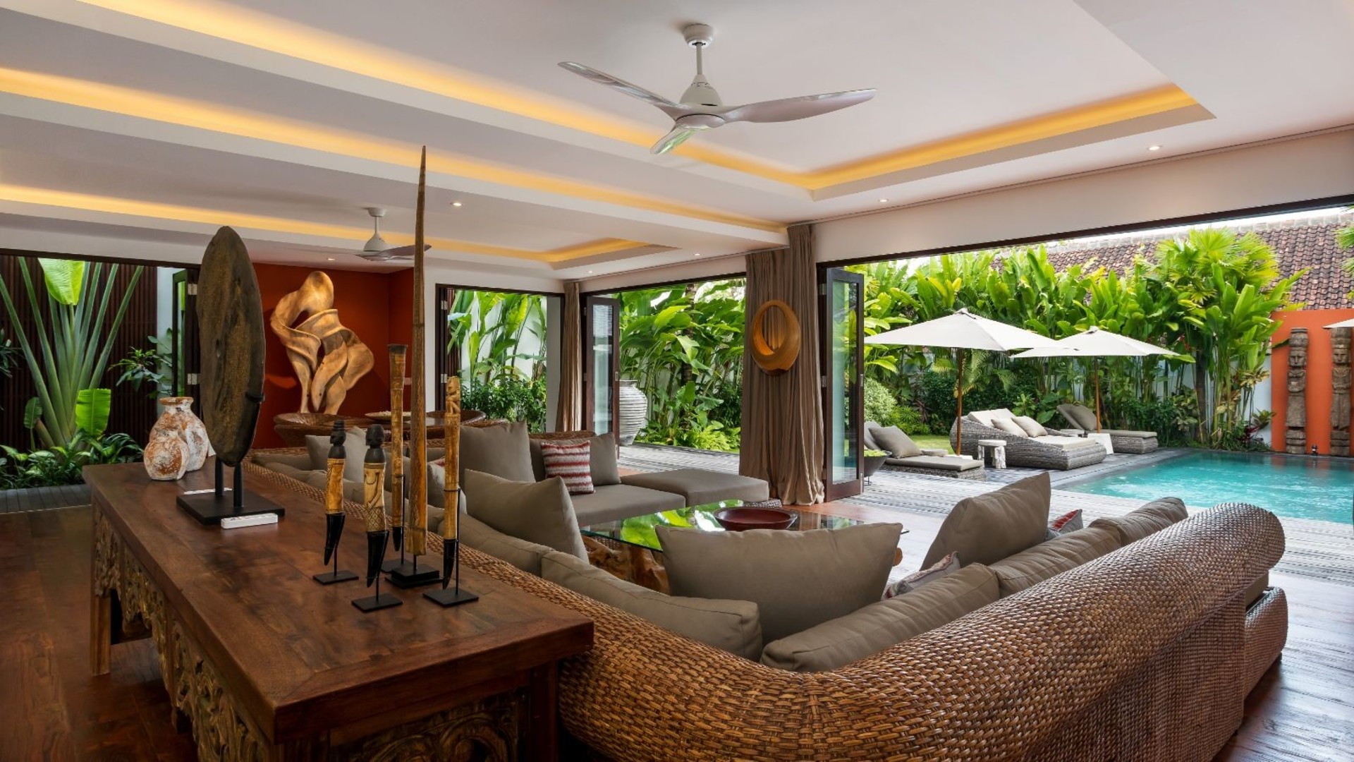 Modern 4BR Villa, Havuzlu ve Balkonlu, Bali Villa 2220