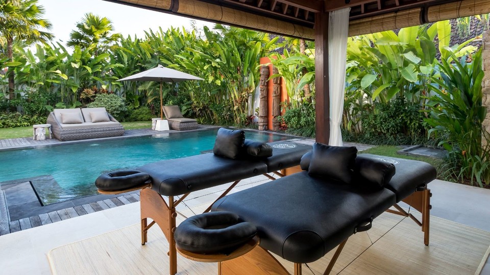 Modern 4BR Villa, Havuzlu ve Balkonlu, Bali Villa 2220