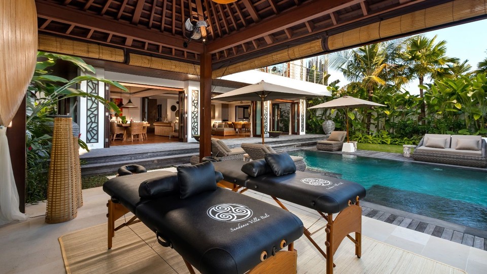 Modern 4BR Villa, Havuzlu ve Balkonlu, Bali Villa 2220