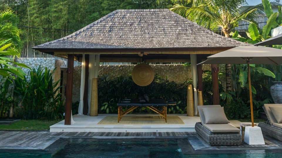 Modern 4BR Villa, Havuzlu ve Balkonlu, Bali Villa 2220