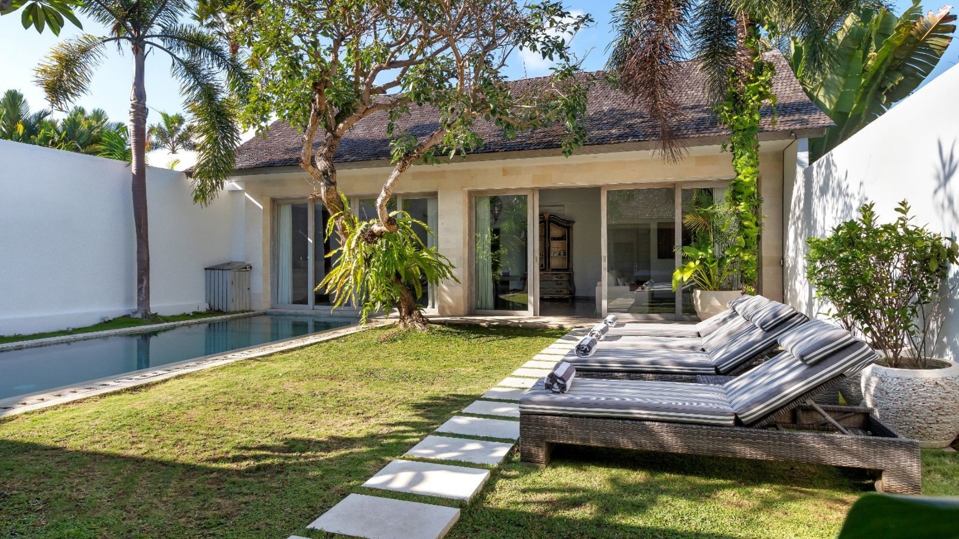 Güneşli 3BR Villa Plaja Yakın, Havuzlu, Bali Villa 2225