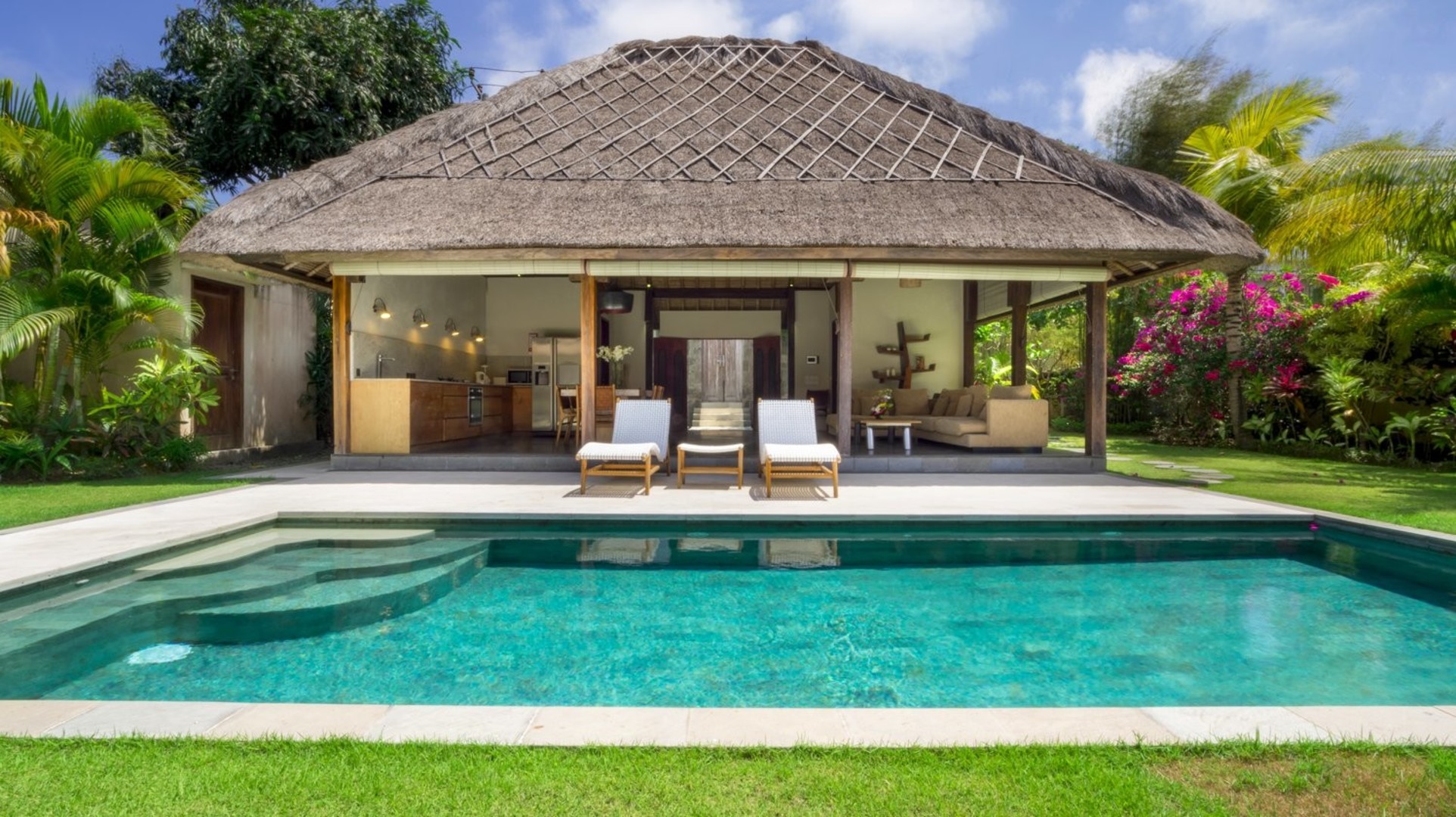 Harika 2BR Villa, Muhteşem Havuzlu ve Bahçeli, Bali Villa 2226