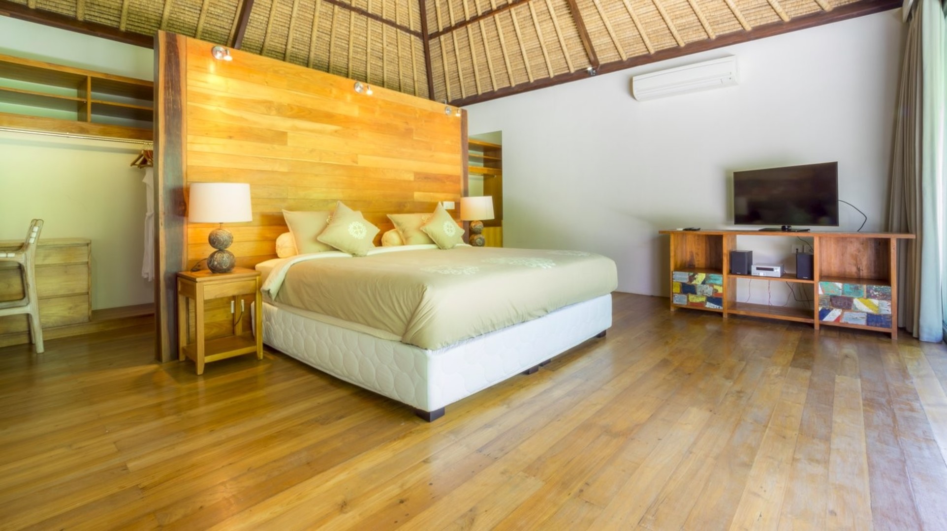 Geniş 2BR Villa, Havuzlu ve Bahçeli, Bali Villa 2227