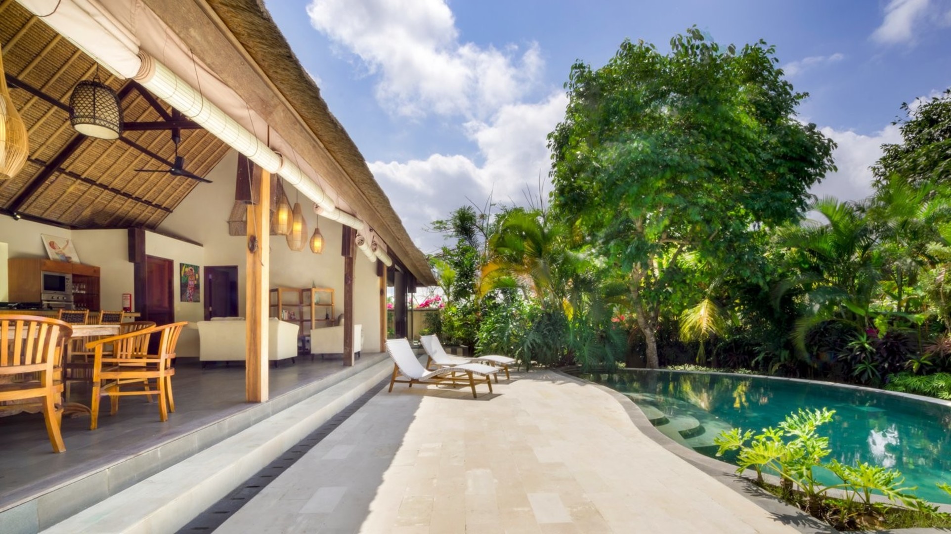 Geniş 2BR Villa, Havuzlu ve Bahçeli, Bali Villa 2227