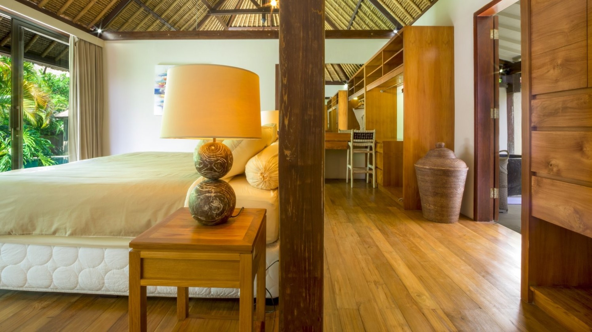 Geniş 2BR Villa, Havuzlu ve Bahçeli, Bali Villa 2227