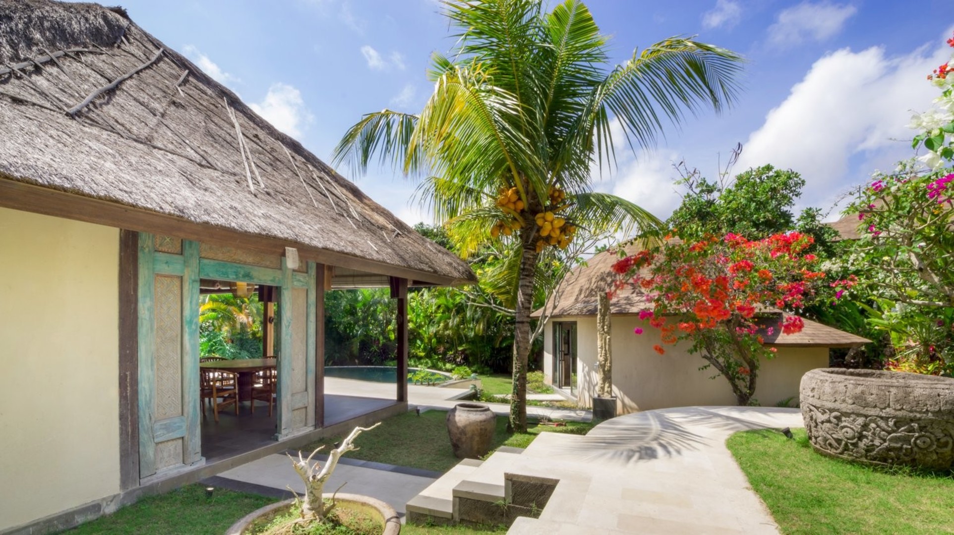 Geniş 2BR Villa, Havuzlu ve Bahçeli, Bali Villa 2227