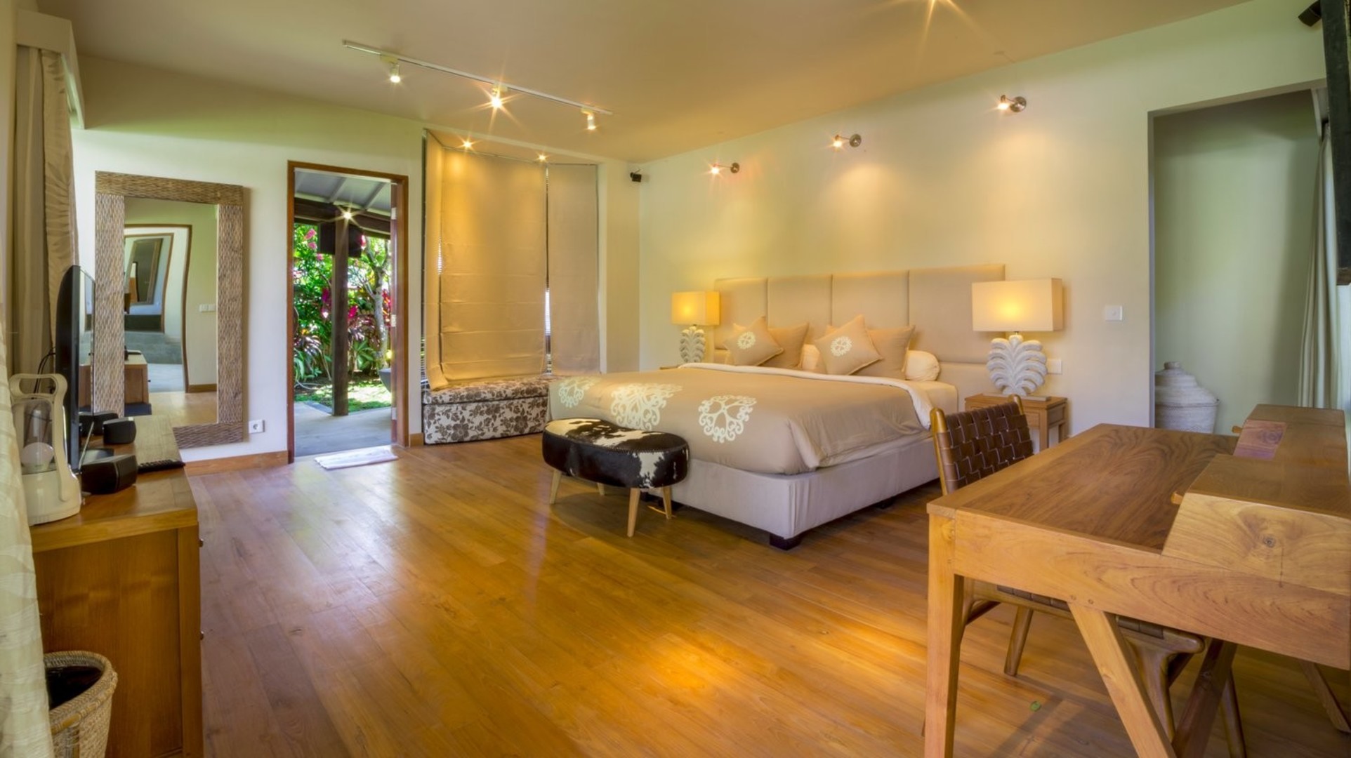 Havuzlu ve Bahçeli Dreamy 3BR Villa, Bali Villa 2229