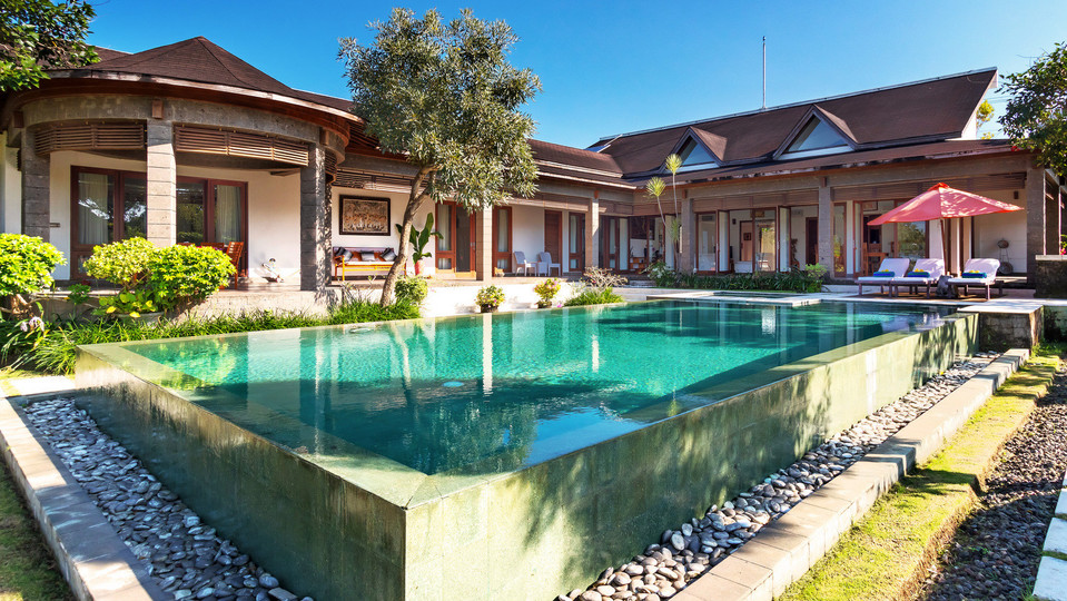 Geniş 4BR Villa, Havuzlu ve Bahçeli, Bali Villa 2233