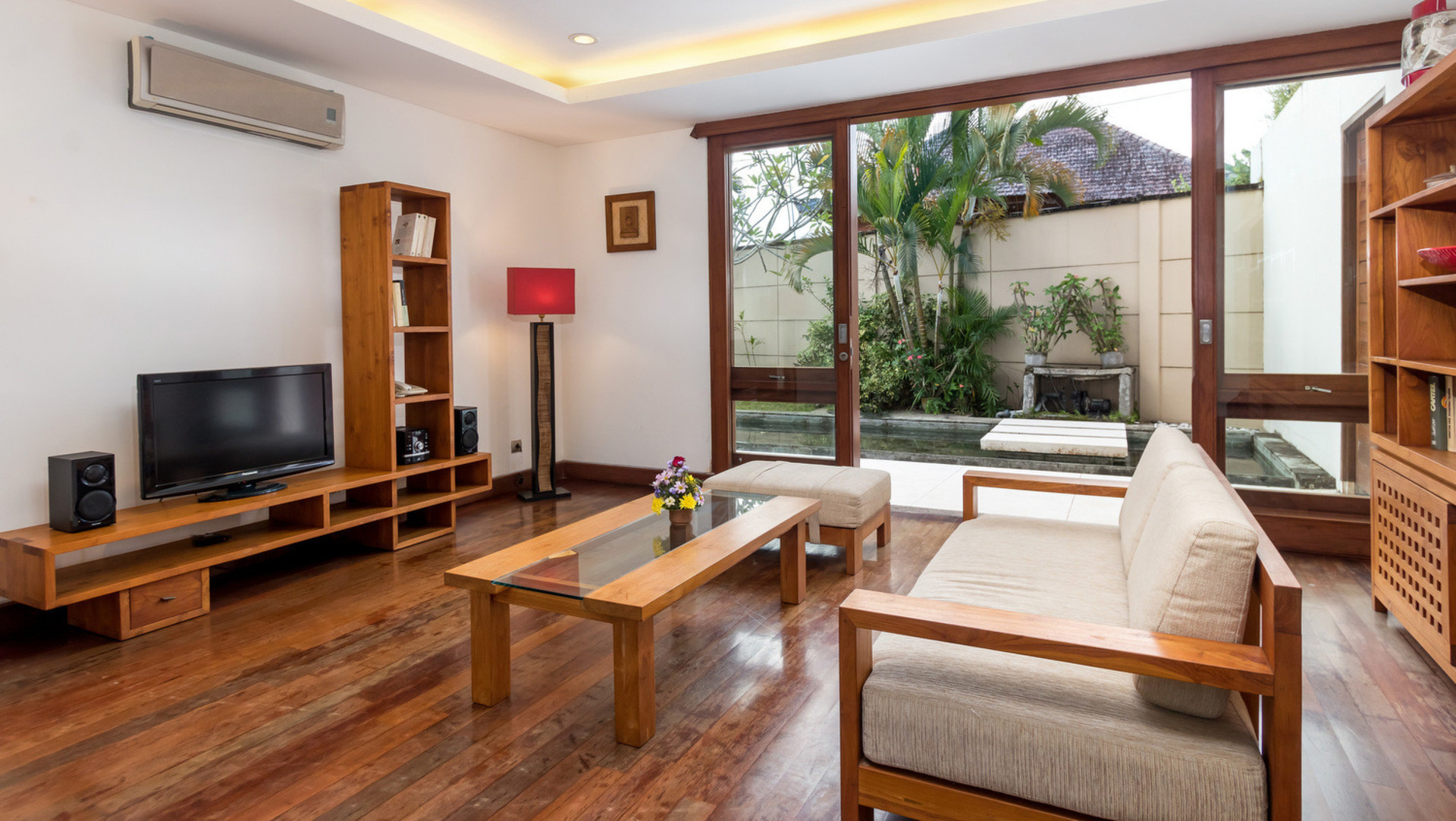 Geniş 4BR Villa, Havuzlu ve Bahçeli, Bali Villa 2233