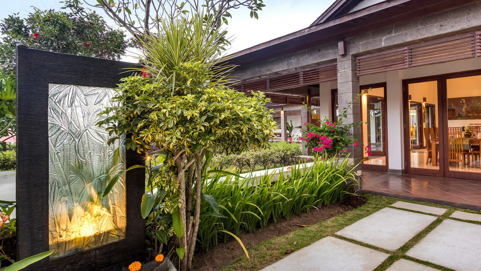 Geniş 4BR Villa, Havuzlu ve Bahçeli, Bali Villa 2233