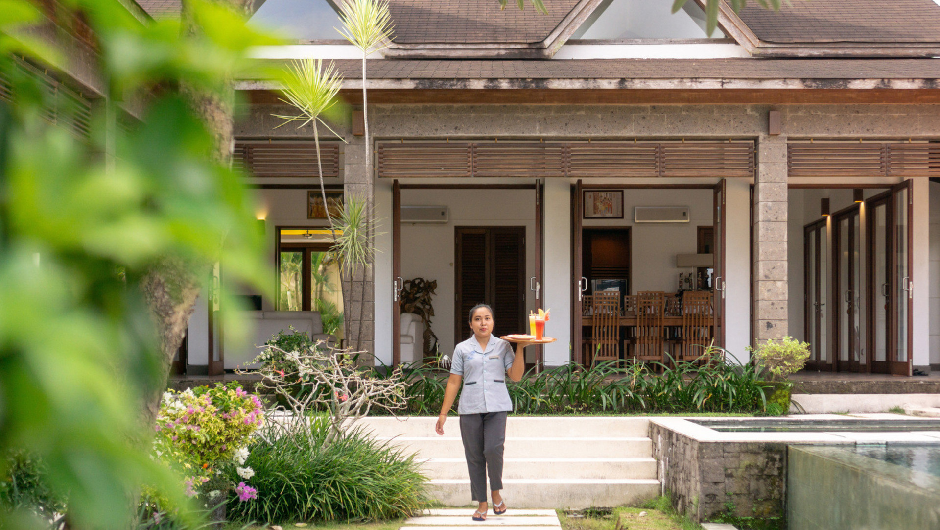 Geniş 4BR Villa, Havuzlu ve Bahçeli, Bali Villa 2233