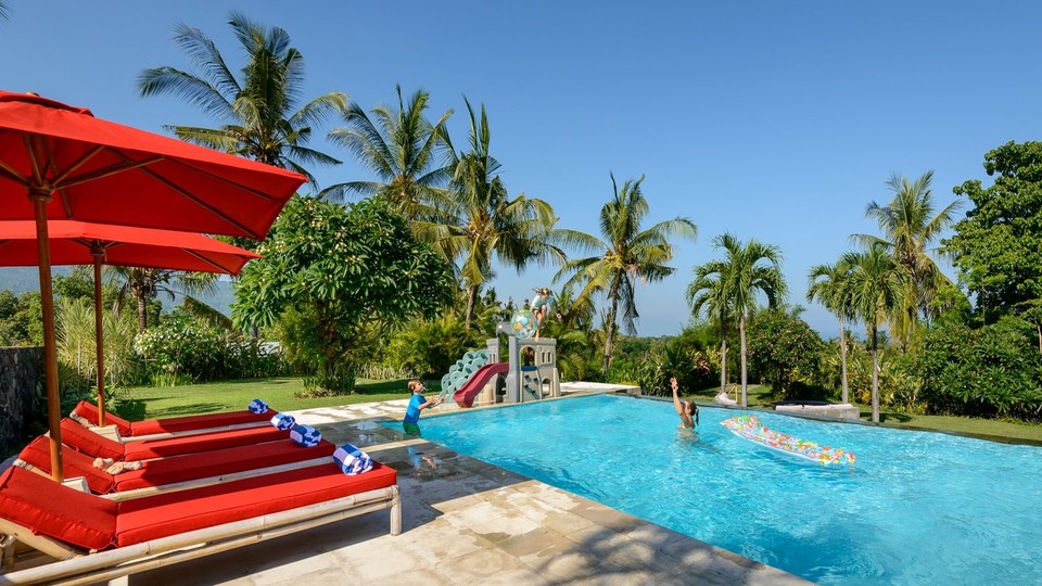 Muhteşem Havuz ve Deniz Manzaralı Güzel 3BR Villa, Bali Villa 2235