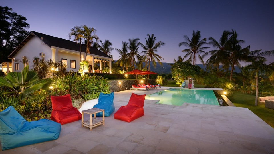 Muhteşem Havuz ve Deniz Manzaralı Güzel 3BR Villa, Bali Villa 2235